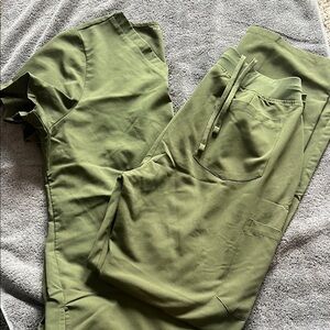 Women’s Mandala 9 pocket cargo Med/Tall scrub pants